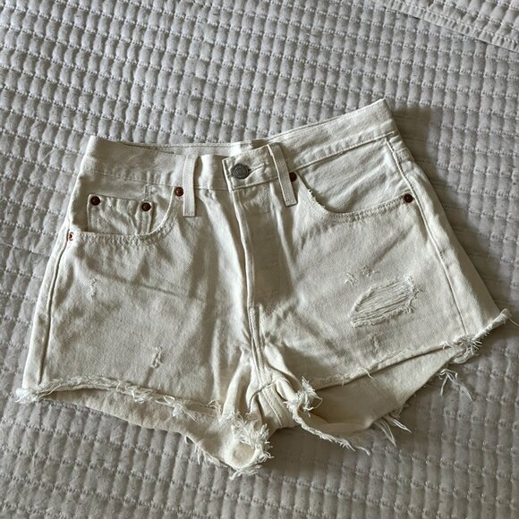 Levi's 501 Shorts - Picture 1 of 4